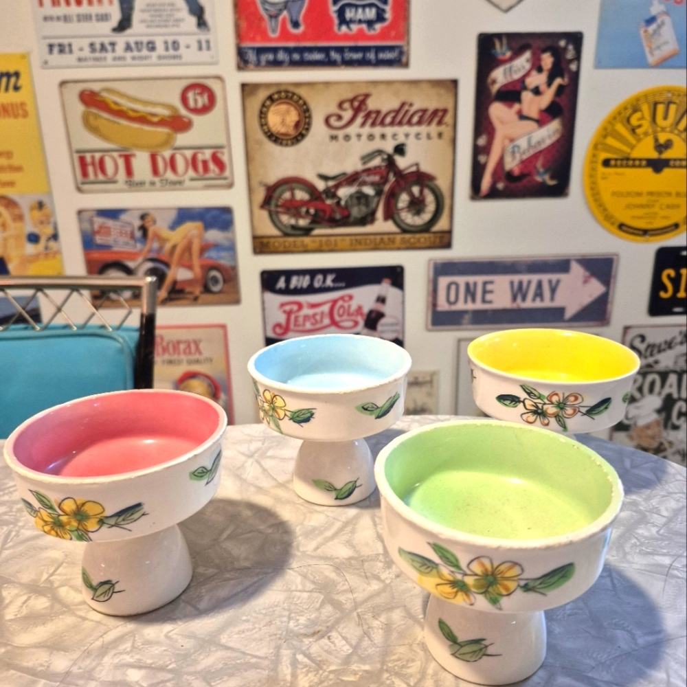 Vintage Mid Century Ceramic Dessert Bowls Set